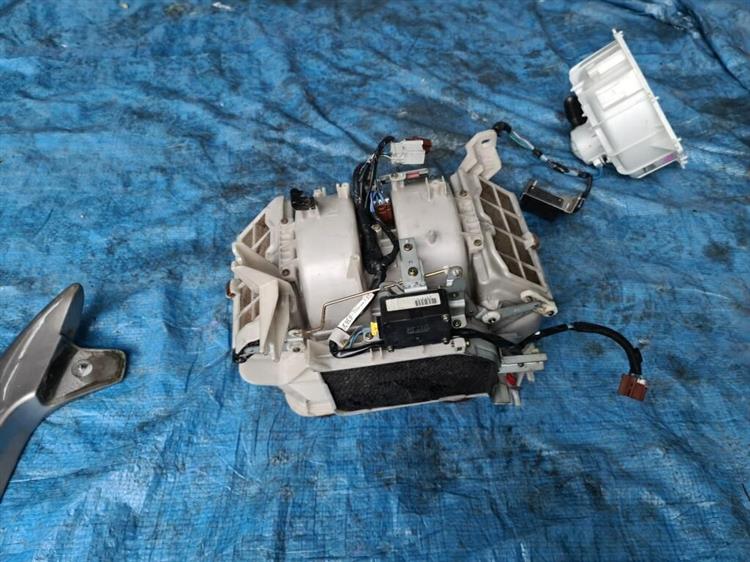 Мотор печки Хонда Легенд в Сургуте 206136