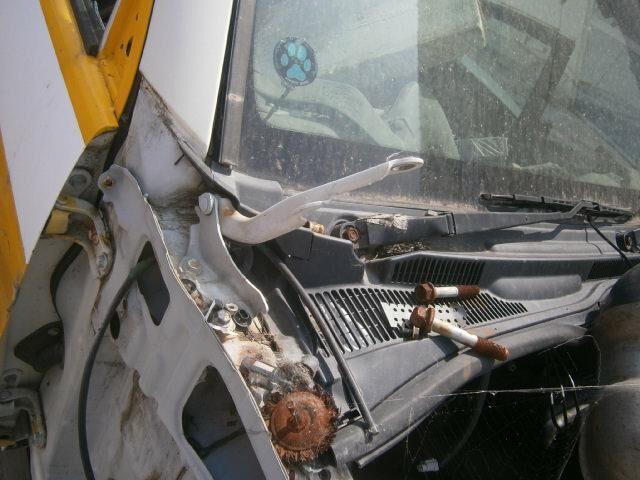 Решетка под лобовое стекло Тойота Хайлюкс Сурф в Сургуте 29488